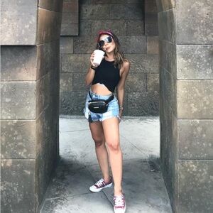 Meet your Posher, Daniela